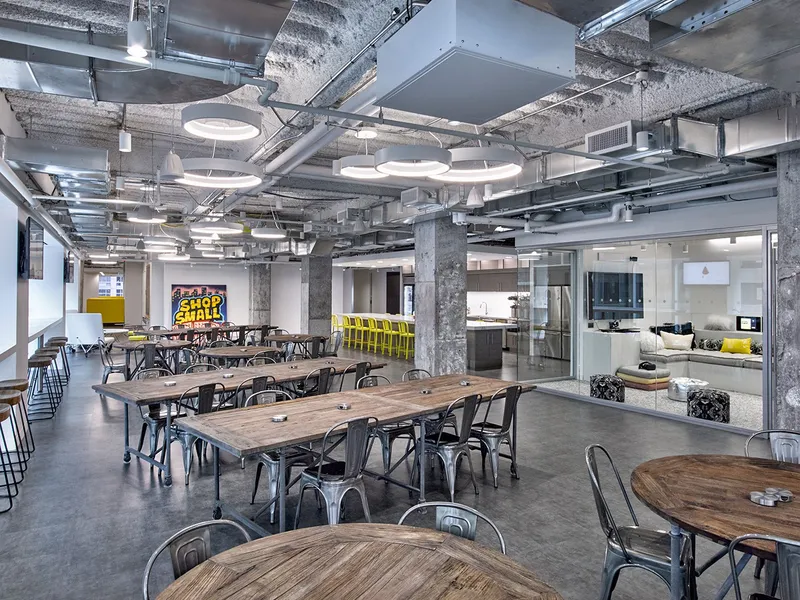 Spacestor  Workspace of the Week - Mojeh, Dubai